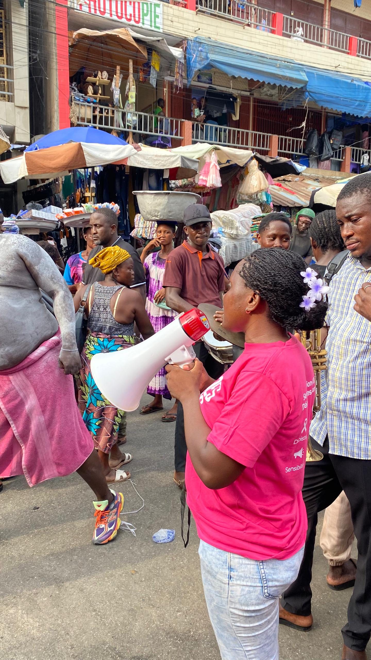 Sensibilisation sur les Cancers du Col de l' Utérus , du Sein et sur la Violence de la Femme